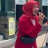 Potret Purie Mahadewi Nyanyi di Sekolah Anak