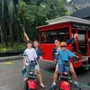 Putri dan Junior Ajak Anak Naik Sepeda Listrik