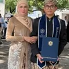 Rafly Azis dan Mulan Jameela pakai batik