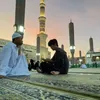 Potret Ragil Mahardika Akhirnya Bisa Umrah