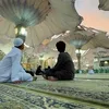Potret Ragil Mahardika Akhirnya Bisa Umrah