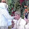 Potret Rangkaian Prosesi Adat Jawa Via Vallen dan Chevra Yolandi 