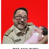 Rano Karno Trend Pas Foto bersama cucu