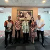 Krisdayanti Pinggang Ramping Raul Lemos