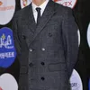 Lee Yong Joo Pakai Jas
