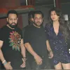 Salman Khan - Sanjeeta Bijlani