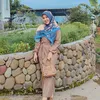 Potret Santi Asokamala Istri Mark Sungkar yang 45 Tahun Lebih Muda