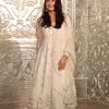 Preity Zinta di pesta Diwali Manish Malhotra