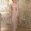Khushi Kapoor pakai sari keperakan di pesta Diwali