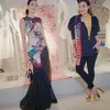 Potret Selebriti Hadiri Fashion Show Desainer Mel Ahyar