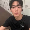 Potret Ganteng Kim Yo Han Saat Selfie