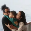 Arie Kriting dan Indah Permatasari Naik Kapal Pelni