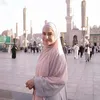 Potret Syifa Hadju di Madinah 