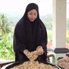 Potret Tasyi Athasyia Masak 500 Porsi di Acara Tahlilan 7 Harian Mertua