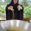 Potret Tasyi Athasyia Masak 500 Porsi di Acara Tahlilan 7 Harian Mertua
