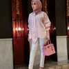 Potret Syahrini yang Mantap Berhijab