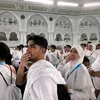 Momen di Depan Ka'bah yang Penuh Haru