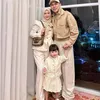 Fikoh Isnaini bersama suami dan anak