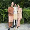 Vidi Aldiano dan Sheila Dara di Nikahan Nadin Amizah