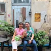 Winky Wiryawan dan Kenes Andari cicipi kuliner lokal