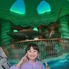 Mikaila Tampil Ceria dengan Busana Pink