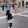 Zaskia Gotik umrah suami anak