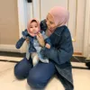  Zaskia Sungkar Kembaran dengan Baby Humaira