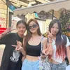 Zhao Lusi Foto Bareng Penggemar