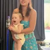 Potret Zoe Wassink saat Momong Kamari Anak Jennifer Coppen