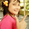 Prilly Latuconsina pakai baju pink