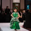 Annisa Dalimunthe di atas catwalk