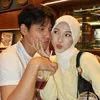 Julia Prastini dan suami