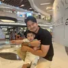 Aditya Zoni Momong Anak