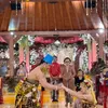 Aksa Uyun bantu Yosika kembali berdiri
