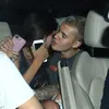 Justin Bieber Mesra Dengan Wanita Cantik