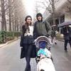 Pasangan muda dengan satu anak 