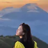 Wendy Walters Saat Mendaki Gunung