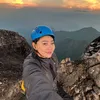 Wendy Walters Saat Mendaki Gunung
