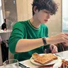 Model Ganteng Mirip V BTS