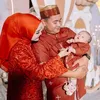Putri Isnari ngudang bayi