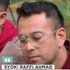 Raffi Lama Menatap Foto Tersebut