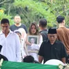 Raisa Hamish di pemakaman