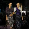 Potret Selebriti Pakai Batik di Hari Batik Nasional