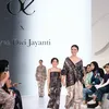 Potret Selebriti Pakai Batik di Hari Batik Nasional