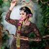 Bella Bonita Istri Denny Caknan Jadi Penari Jawa