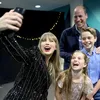 Taylor Swift - Pangeran William - Pangeran George - Pangeran Charlotte