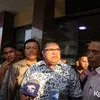 Razman Nasution, Vadel Badjideh, Kebohongan