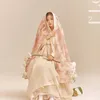 Arin Oh My Girl Pakai Hanbok