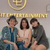 Potret persahabatan Nikita Mirzani dan Dinar Candy.