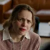 Rachel McAdams menatap lawan bicara dengan ekspresi heran